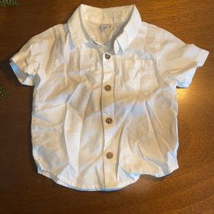 Old Navy linen baby shirt